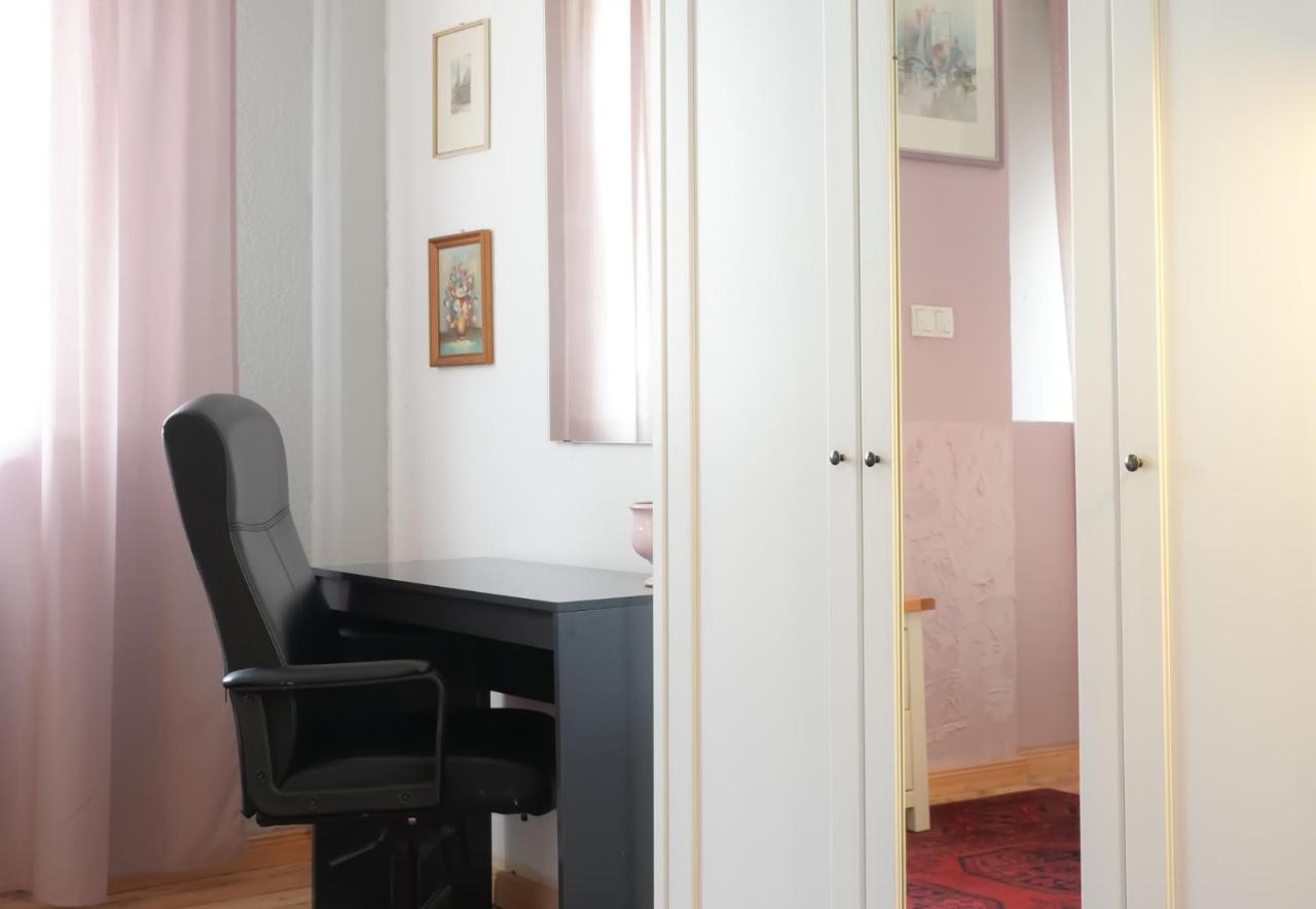 Apartamento Charmantes Privatzimmer In Der Stadt Coblenza Exterior foto